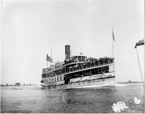 Steel Steamer Plymouth-sm